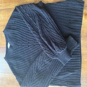 H&M Women's Black V-Neck Sweater